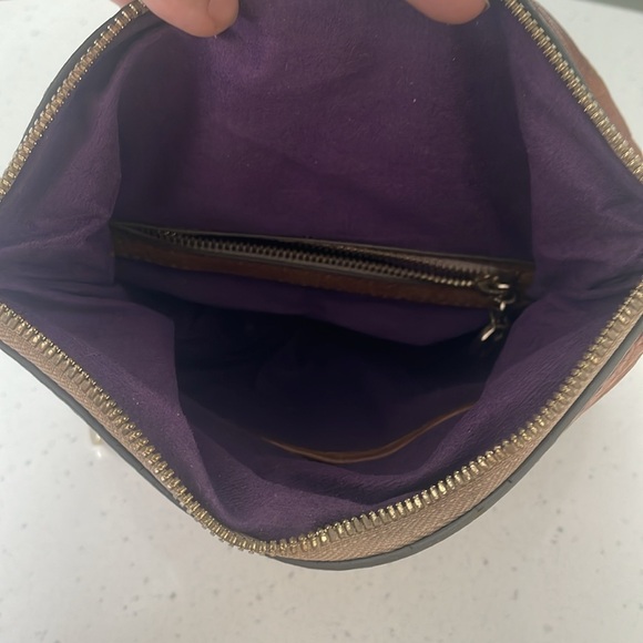 Gustto- beige clutch gold hardware - Picture 5 of 5